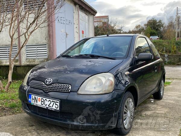 Toyota - Yaris - 1.0 motor na lanac