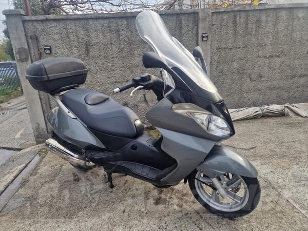 Aprilia - 400ie