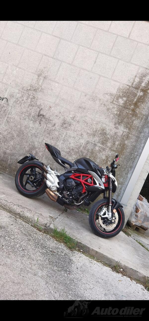MV Agusta - Brutale 800