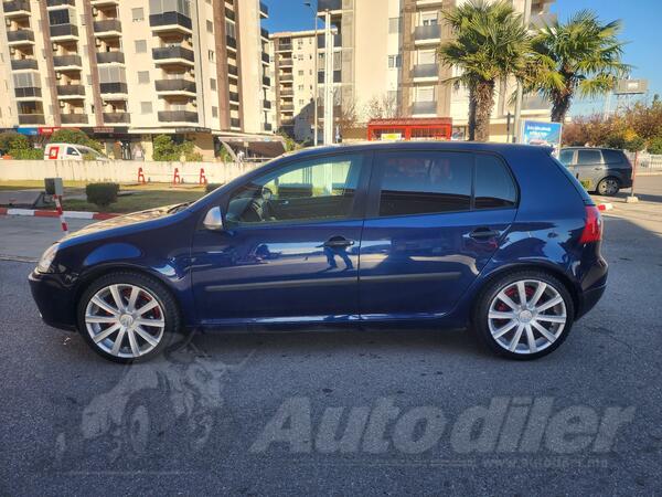 Volkswagen - Golf 5 - 1.4 benz
