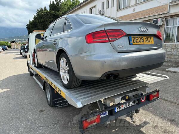 Audi - A4  in parts