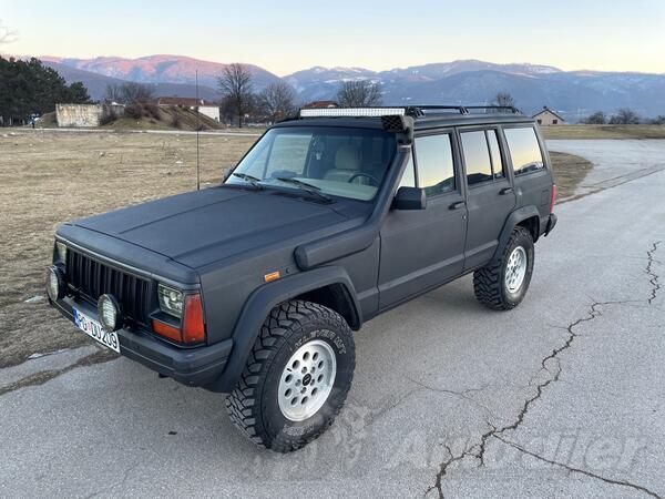 Jeep - Cherokee - Xj
