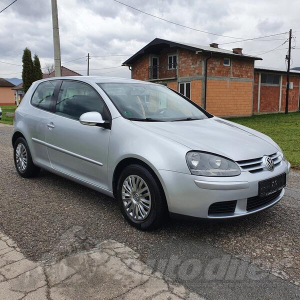 Volkswagen - Golf 5 - 1.4