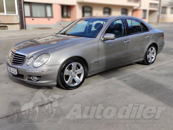 Mercedes Benz - E 220 - cdi
