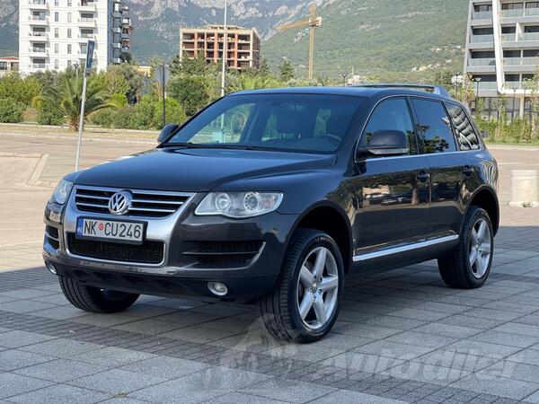 Volkswagen - Touareg - 3.0TDI V6