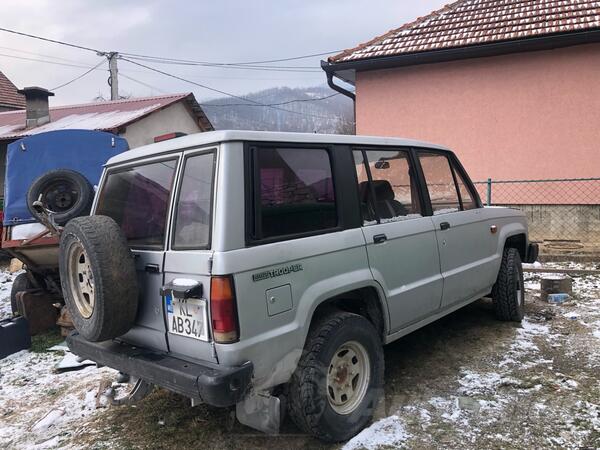 Isuzu - Trooper - 2.2