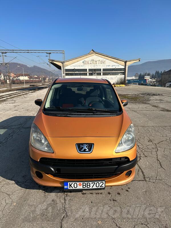 Peugeot - 1007 - 1.4
