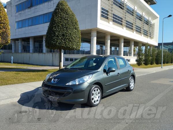 Peugeot - 207