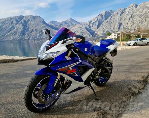 Suzuki - GSXR 600 K8
