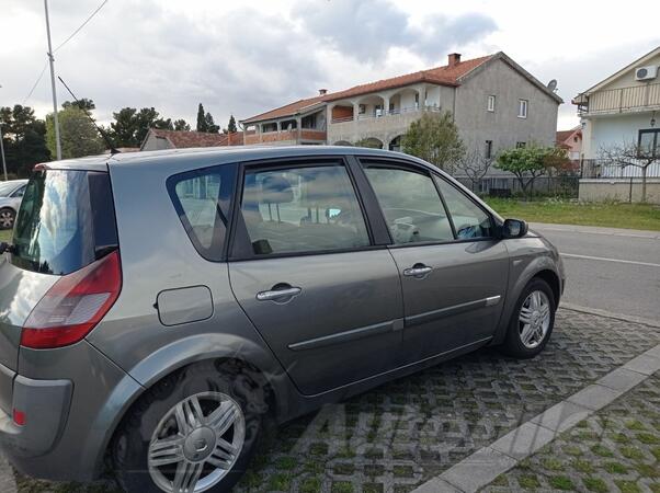 Renault - Scenic 1.9 dci in parts