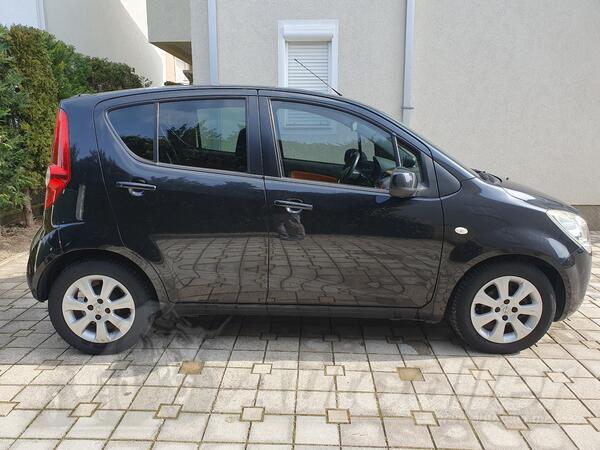 Opel - Agila - 1.2 benz.