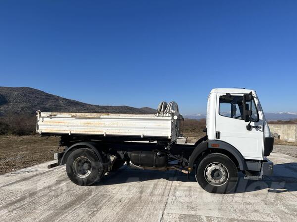 Mercedes Benz - Teretno 12 22