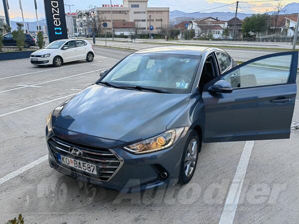 Hyundai - Elantra - 1.6 MPI 4VR GLS