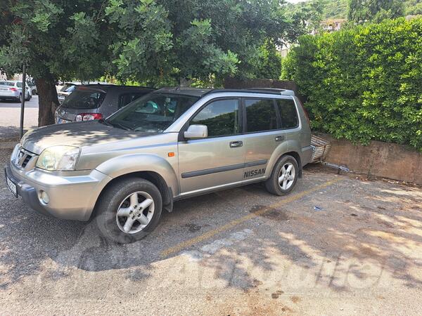 Nissan - X-Trail 2.2  in parts