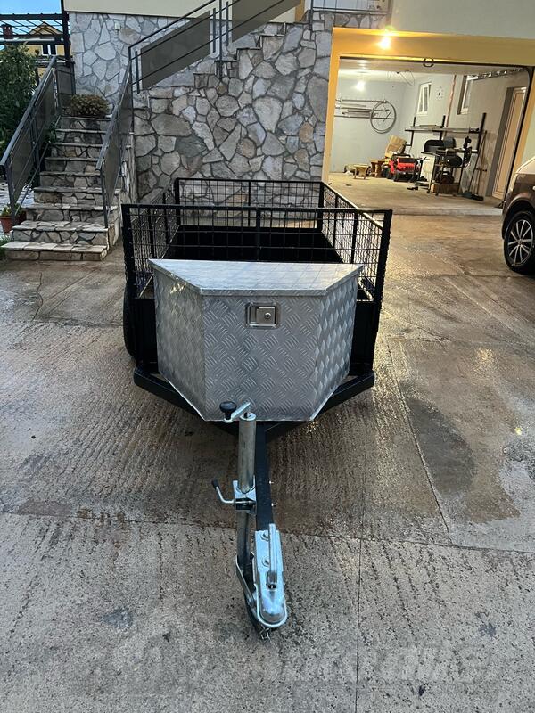 Bockmann Auto prikolica Cijena 330 € Crna Gora Bar > Okolina