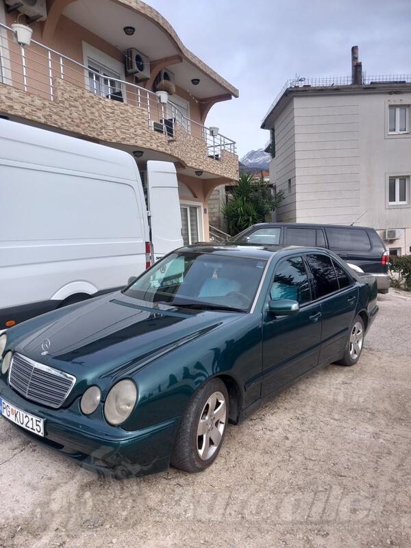 Mercedes Benz - 200 - 2.0