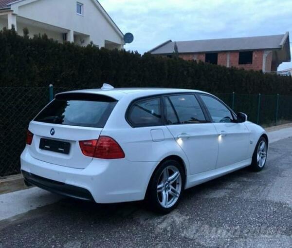 BMW - 330 - 3.0