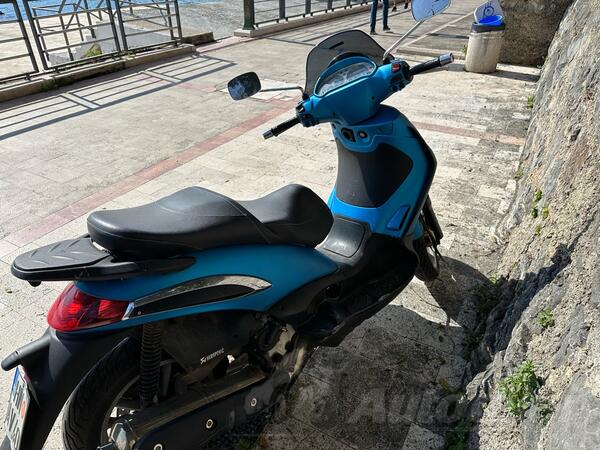 Piaggio - Bevelry 500