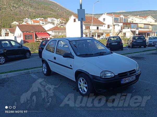 Opel - Corsa - 1,2