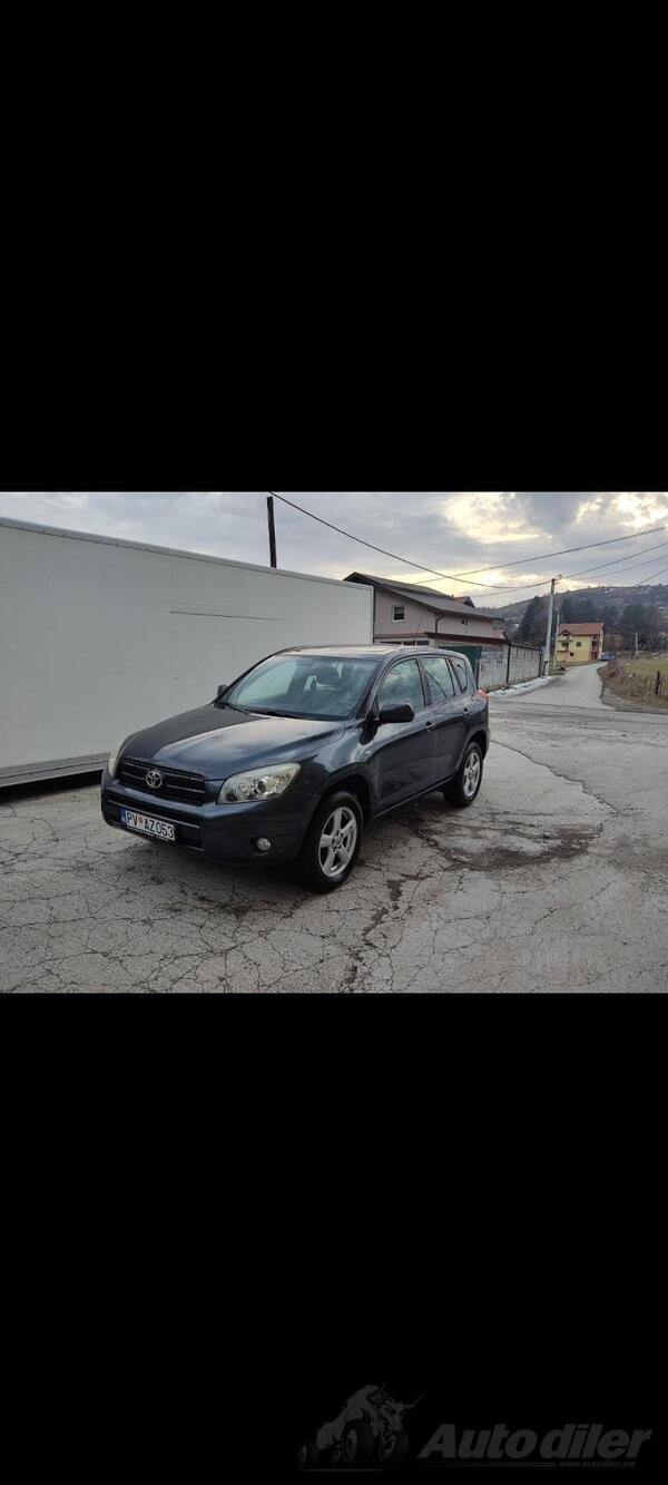 Toyota - RAV 4 - 2.2