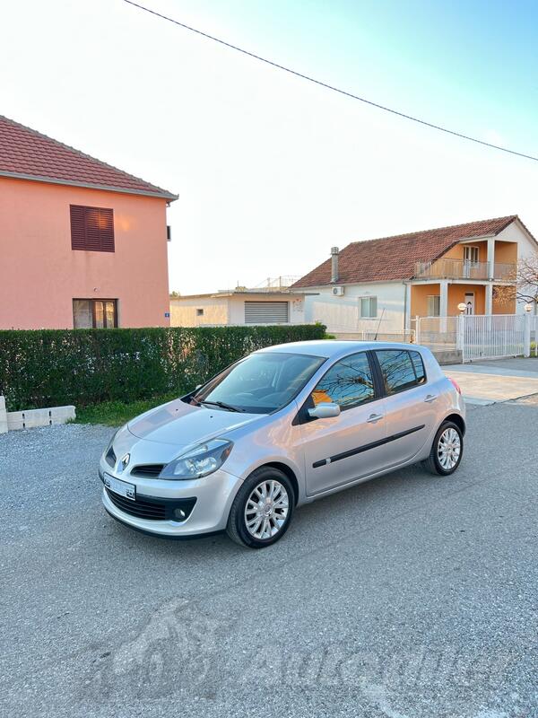 Renault - Clio - 1.5 DCI