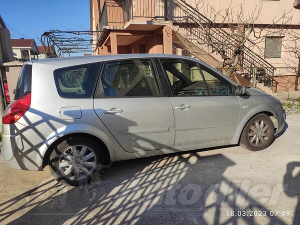 Renault - Scenic - 1.9