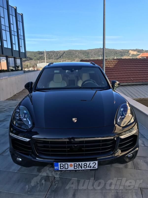 Porsche - Cayenne - S 4.2 V8 Platinum edition