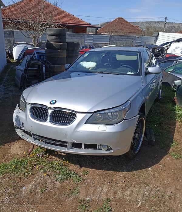 BMW - 525 2.5  in parts