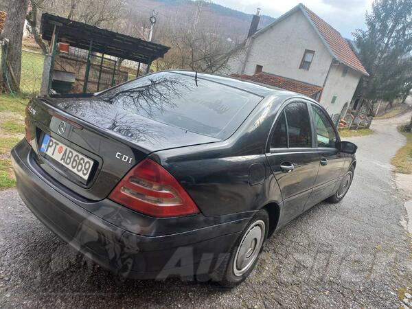 Mercedes Benz - C 200