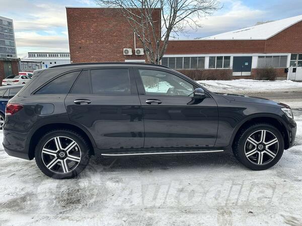 Mercedes Benz - GLC 220