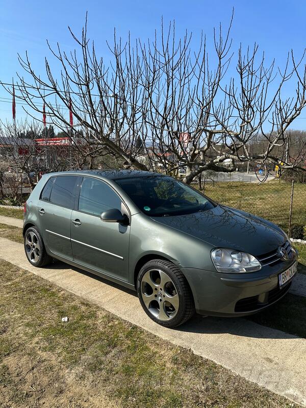 Volkswagen - Golf 5 - 2.0 Tdi