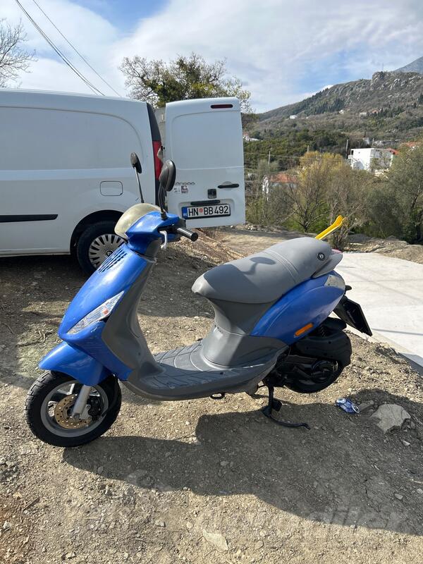 Piaggio - Zip