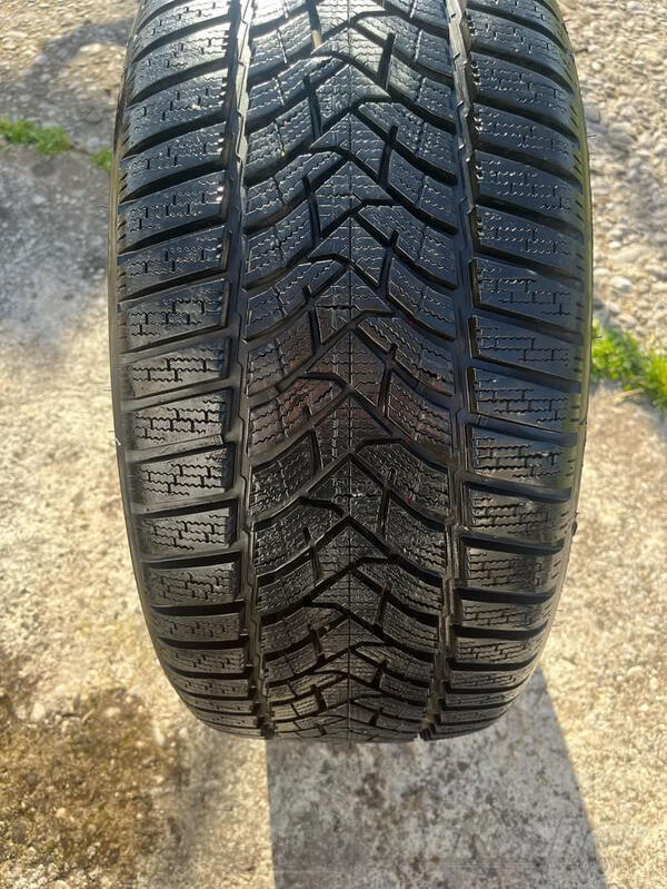 Dunlop - 225 40 18 - Univerzalna guma