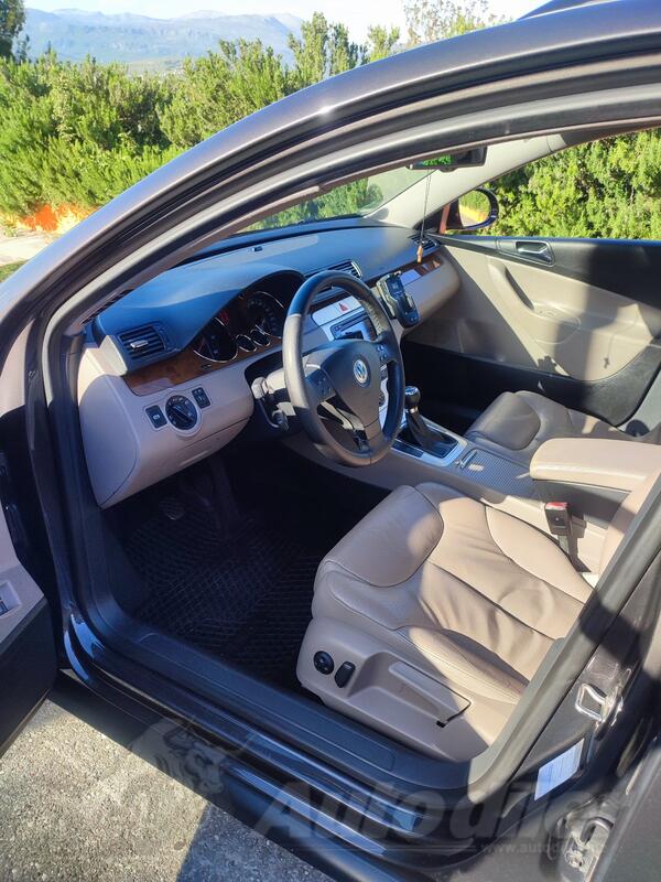 Volkswagen - Passat - 2.0 8v