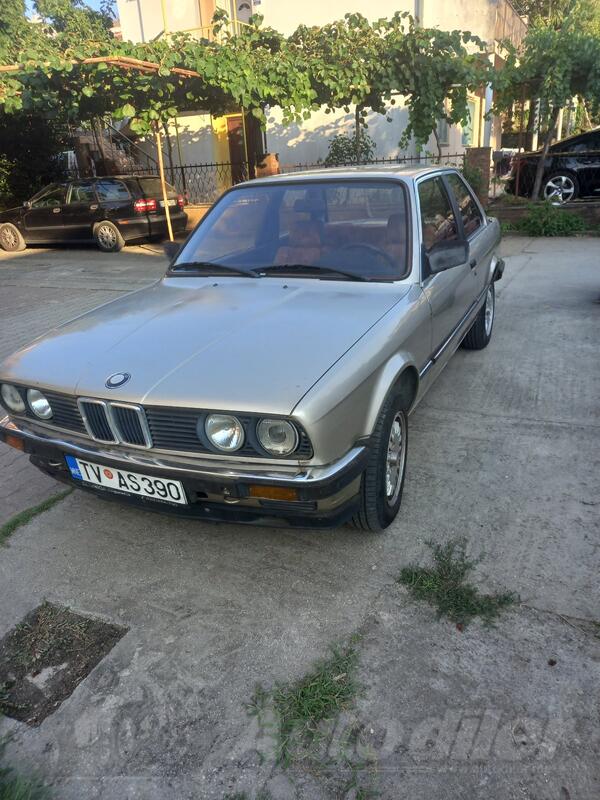 BMW - 318 - IS