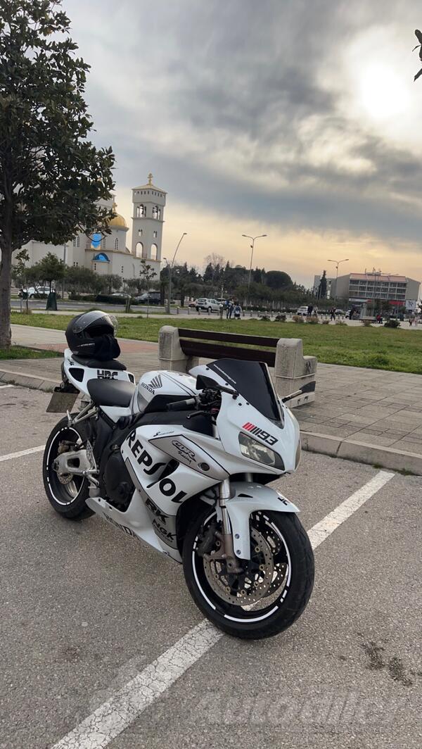Honda - cbr 1000 rr REPSOL