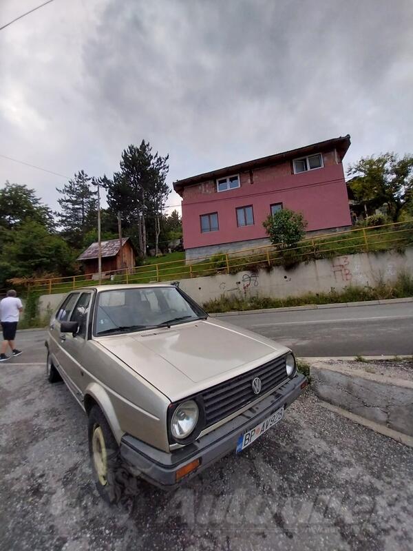 Volkswagen - Golf 2 - 16