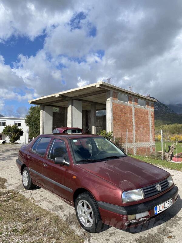 Volkswagen - Vento - 1.9td