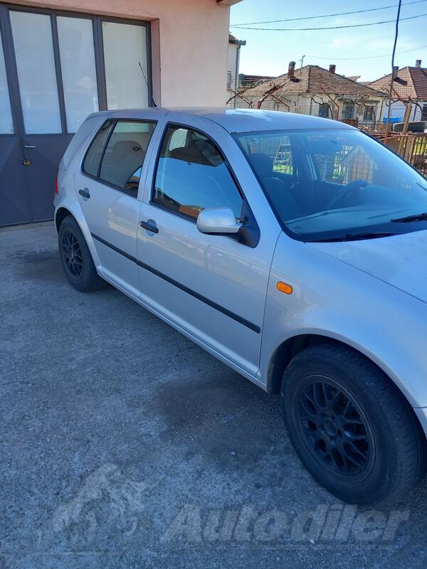 Volkswagen - Golf 4 - 1.6