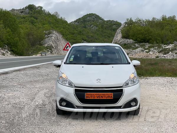 Peugeot - 208 - 11/2018/g