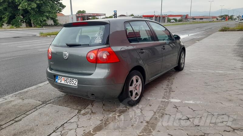 Volkswagen - Golf 5 - 1.9 TDI