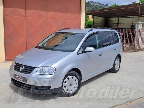 Volkswagen - Touran - 1