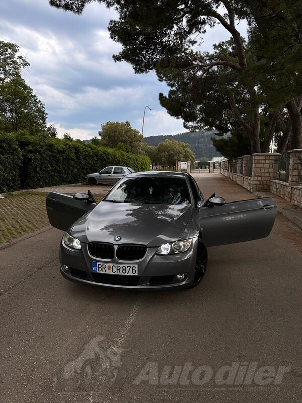 BMW - 320 - I