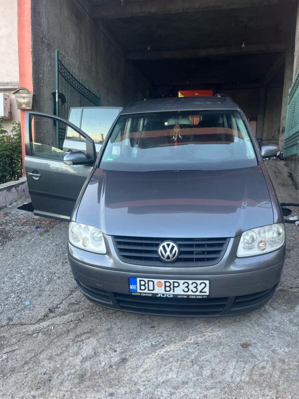 Volkswagen - Touran - 19