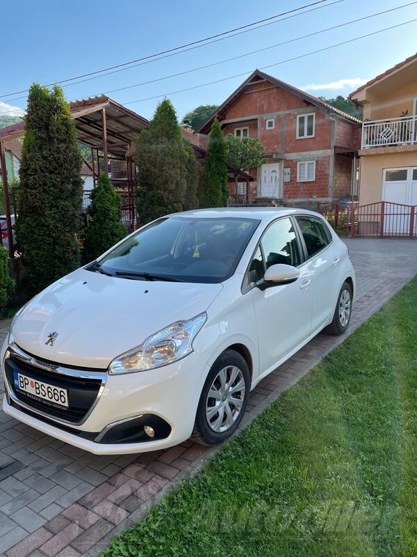 Peugeot - 208 - 1.6