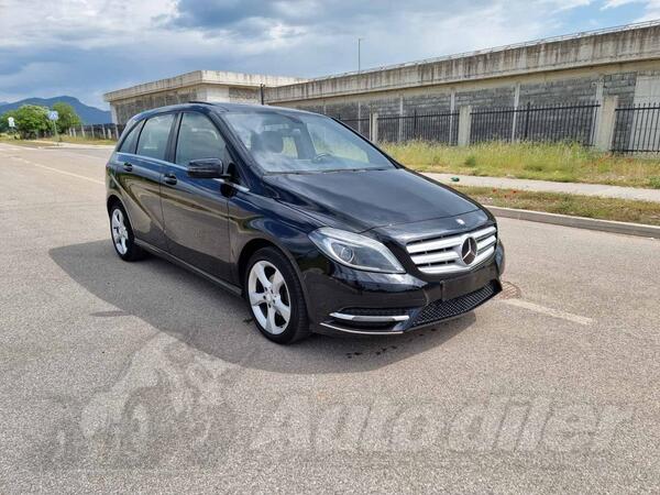 Mercedes Benz - B 180 - B 180 CDI