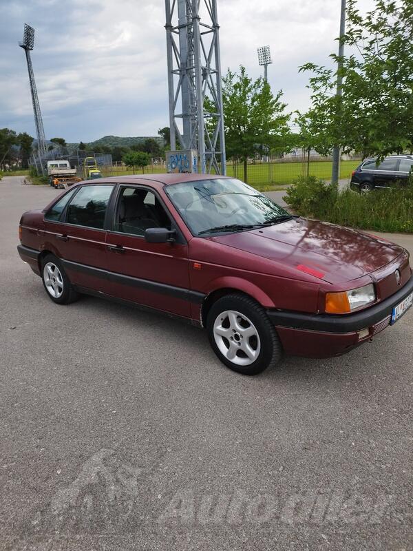 Volkswagen - Passat - 1.8 BENZIN PLIN