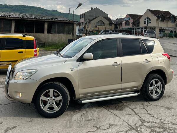 Toyota - RAV 4 - 2.2d
