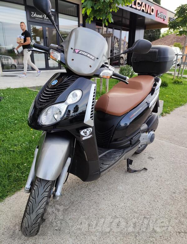 Piaggio - Carnaby