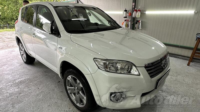 Toyota - RAV 4 - 2.2